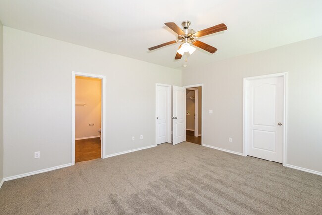 Building Photo - Check out this Wonderful Home!