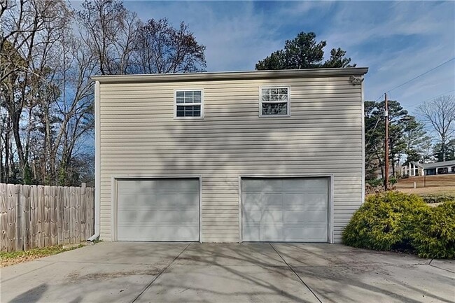 Building Photo - 3499 Ulster Ln NE