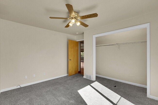 Building Photo - $2,195.95, 3-bed, 2-bed, ranch-style home with a large backyard and $300 off first month's rent