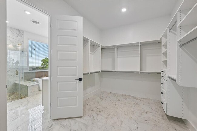 Building Photo - 4908 Turquesa Dr