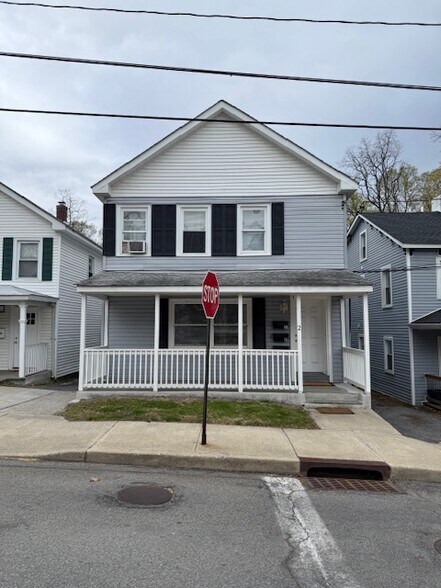 Primary Photo - 2 Spring Valley St