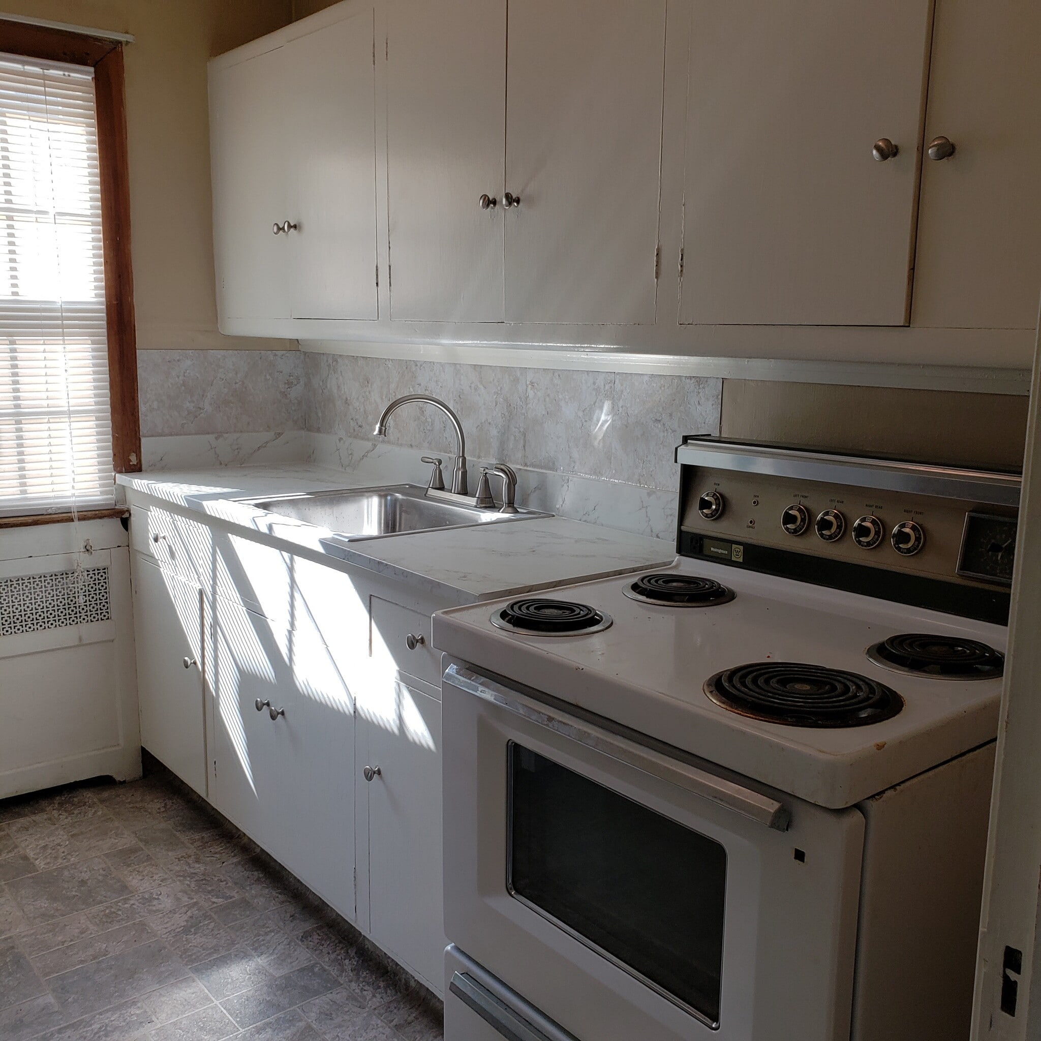 Kitchen - 313 7th St