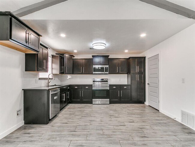 Building Photo - 2808 SW 88th St