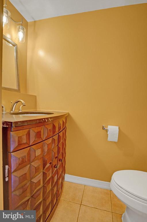 Building Photo - 6389 Fenestra Ct