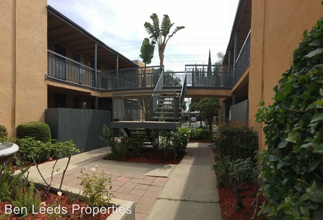 Interior Photo - 7351 Variel Ave