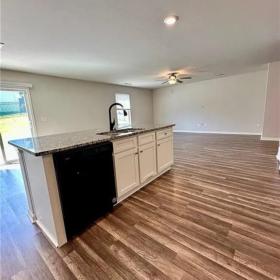 Building Photo - Earn Wealth While Leasing - Like a Homeown...
