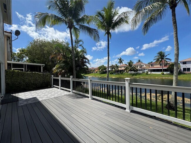 Building Photo - 7481 Santa Monica Dr