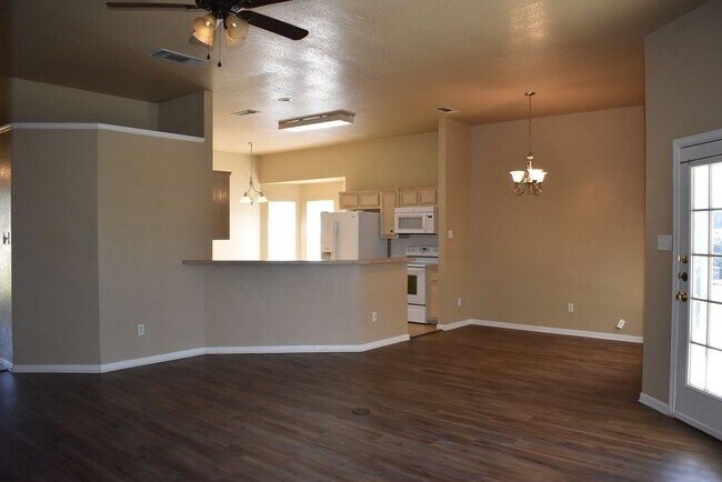 Building Photo - 3BR 2BA is located in a quiet Harker Heigh...