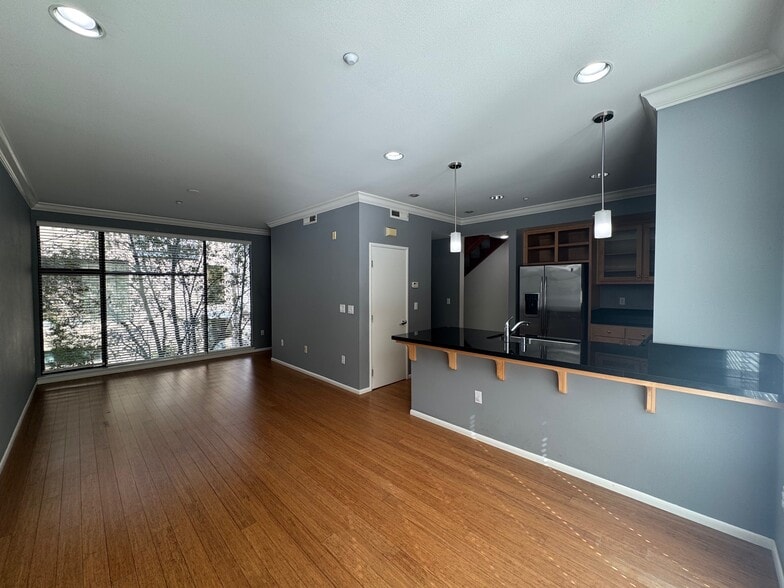 Building Photo - 144 City Limits Cir