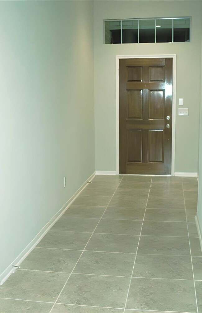 Building Photo - 102 N Holly Laurel Cir