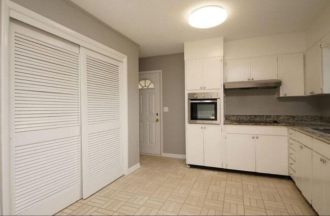 Building Photo - 315 Sudduth Cir NE