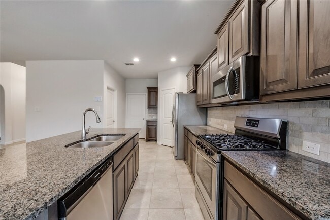 Building Photo - 9112 Stormcrow Dr