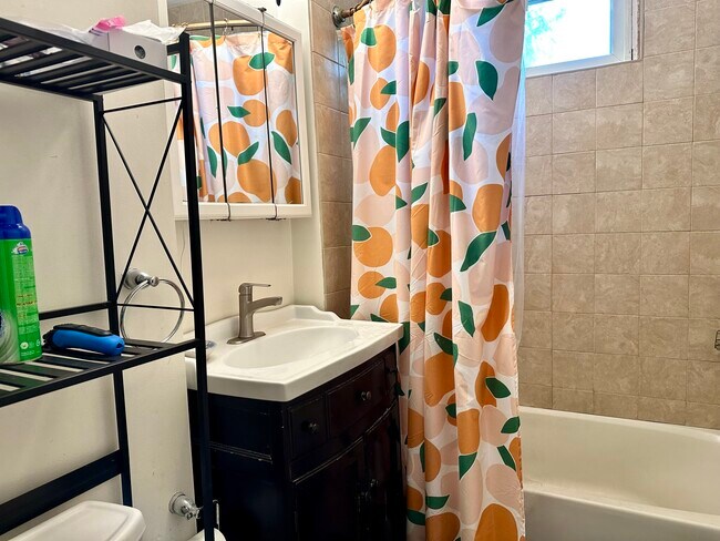 Building Photo - 223 Summer St