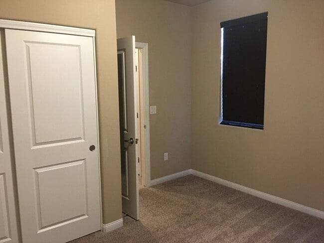 Building Photo - Sparks 3 Bedroom, 3 Bath Single Story - Ne...