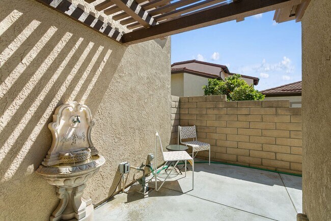 Building Photo - Beautiful Furnished Home in Seaside Villas Near Doheny Beach!