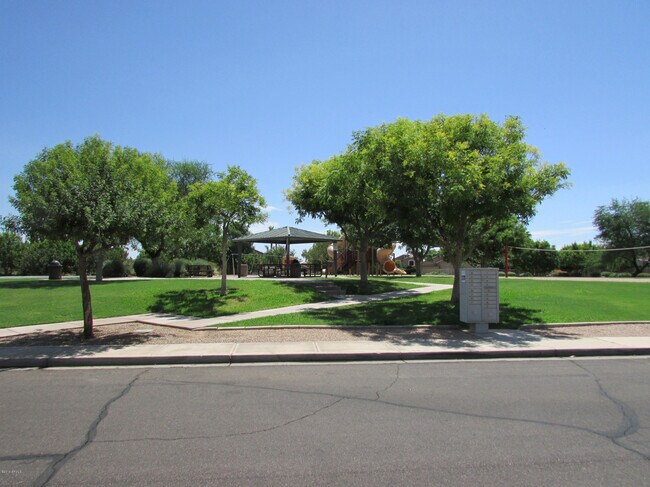 Building Photo - 1346 S Palomino Creek Dr
