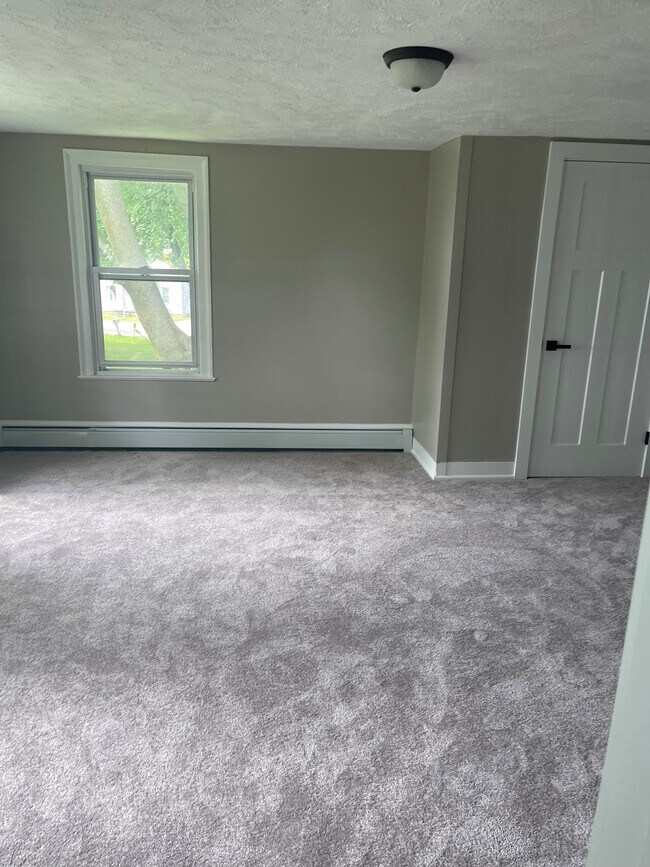 Building Photo - 24 Brooks Rd