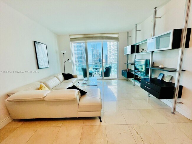Building Photo - 950 Brickell Bay Dr