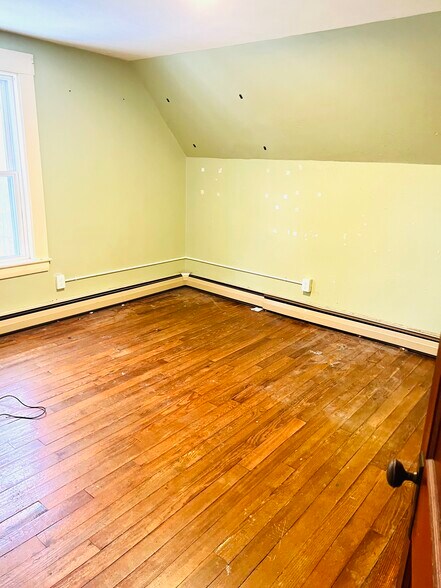 Bedroom 3 - 10 Chandler St