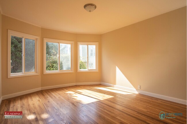 Building Photo - Outer Mission: Single Family Home w/ Bonus...