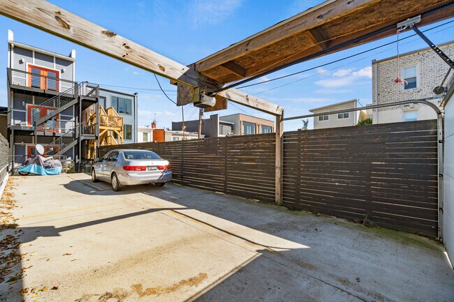 Building Photo - 2118 4th St