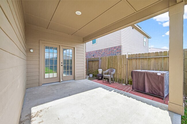 Building Photo - 15315 Crescent Brookfield Dr