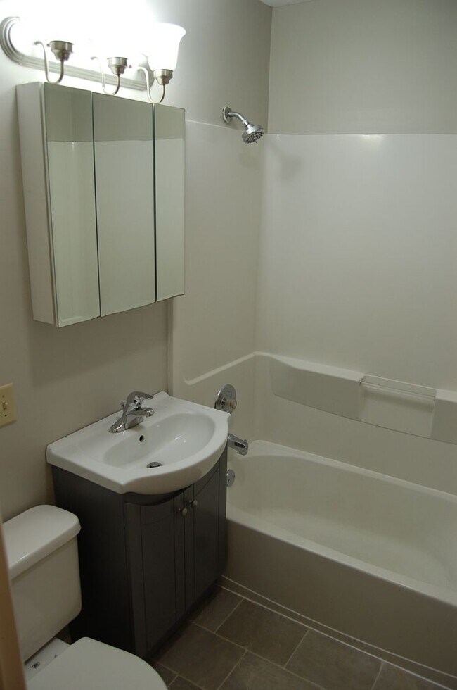 Building Photo - 4630 Starr St