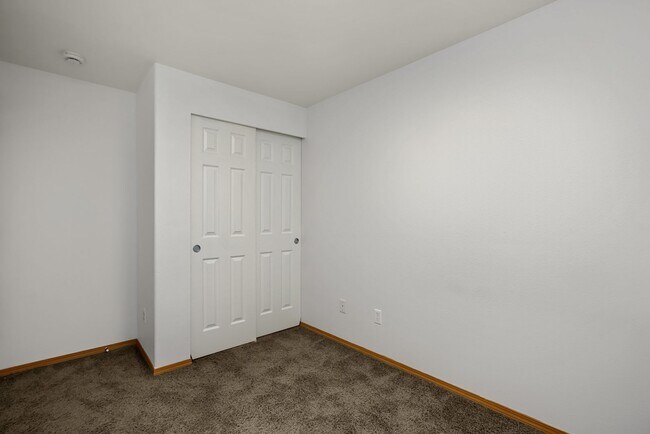 Building Photo - 1124 73rd Dr SE