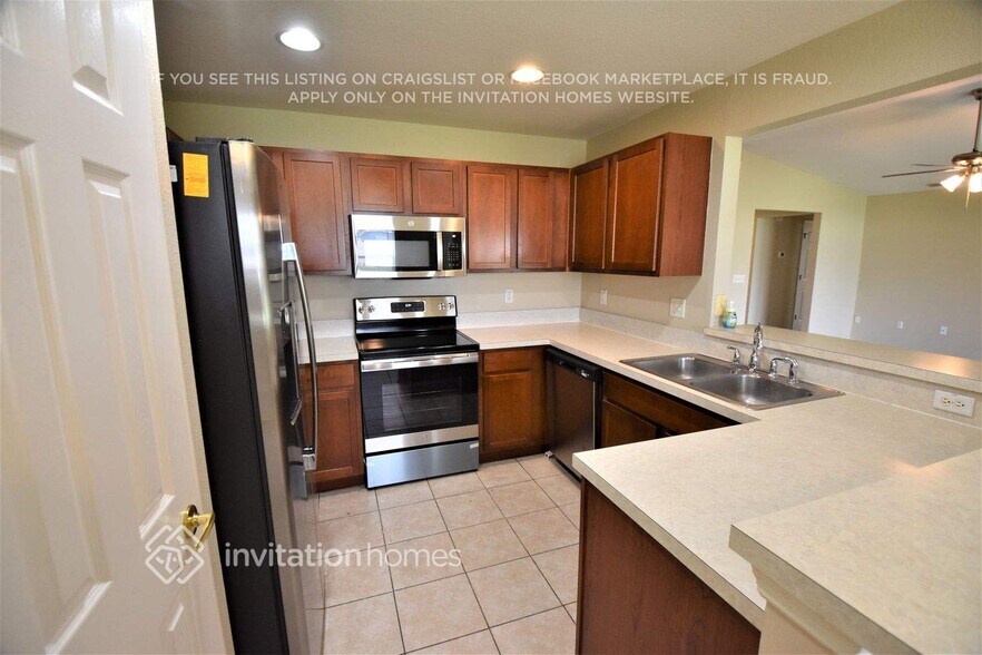 Building Photo - 1396 Merrimack Pl