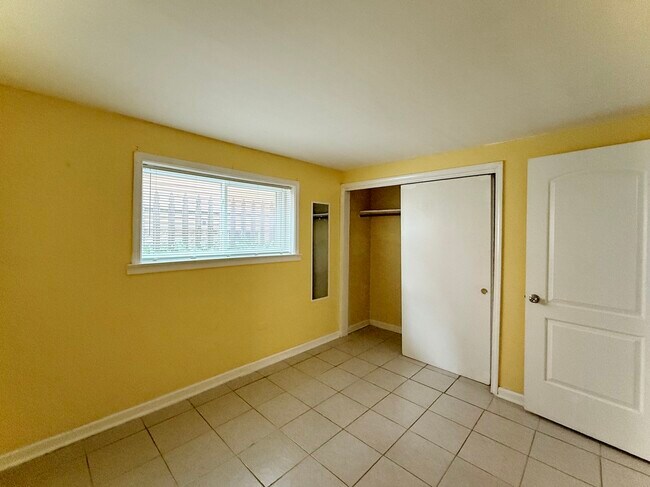 Building Photo - 7544 Brown Ave