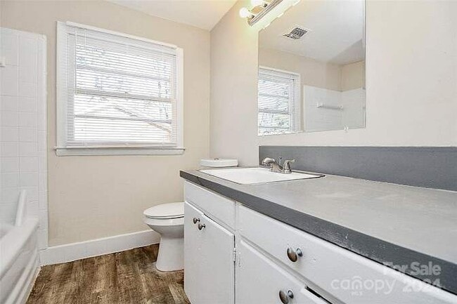 Building Photo - 4736 Cinderella Rd