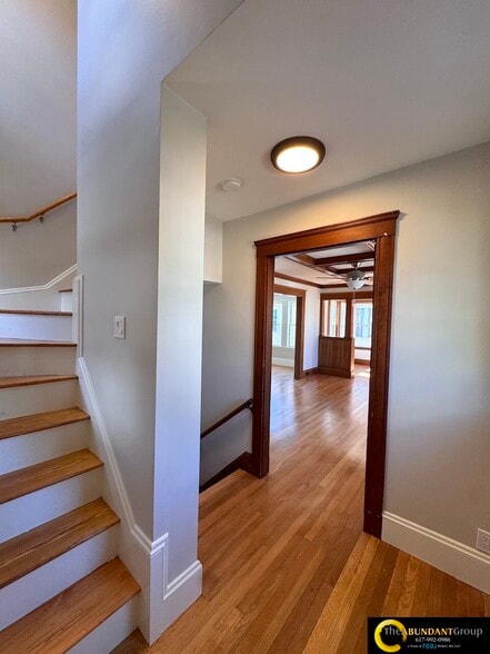 Building Photo - 14 White St