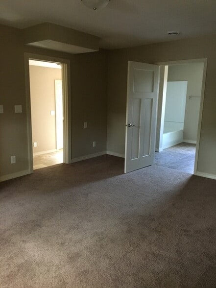 Building Photo - 1108 N 10th St