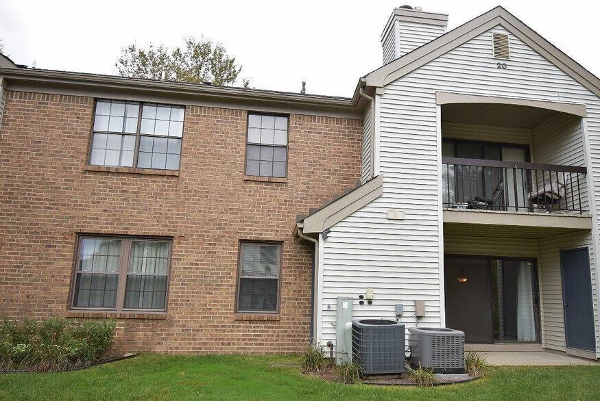 Building Photo - 2013 Bayhead Dr