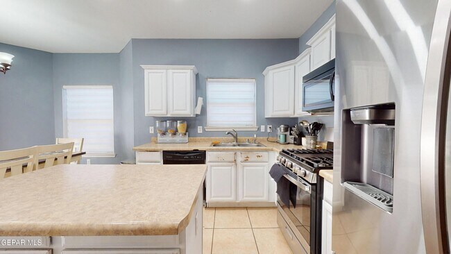 Building Photo - 10803 Elise St