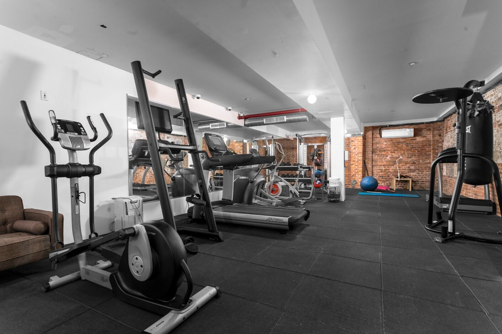 Building Photo - 177 Concord St