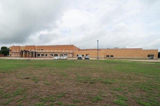Building Photo - 163 Wainscot Oak Wy