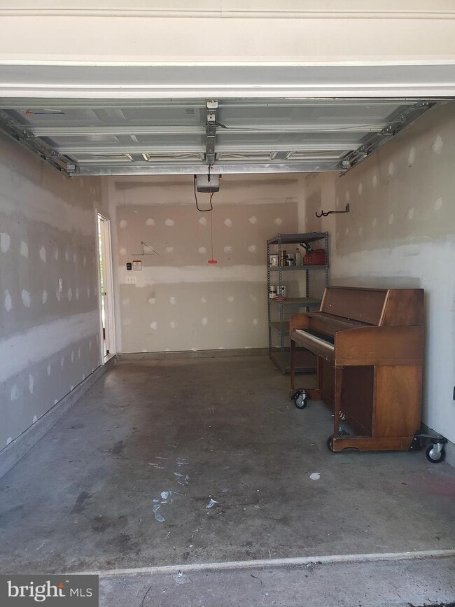 Building Photo - 43158 Whelplehill Terrace