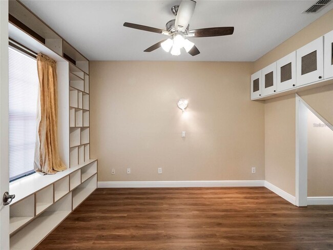 Building Photo - St Cloud Beauty