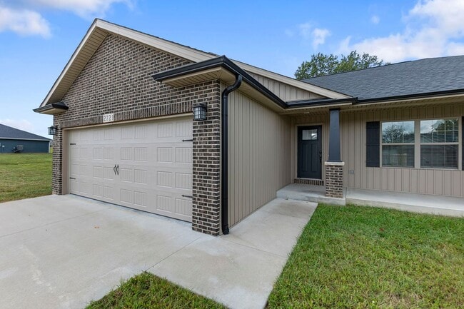 Building Photo - Charming 3 Bedroom, 2 Bathroom Home in Jac...