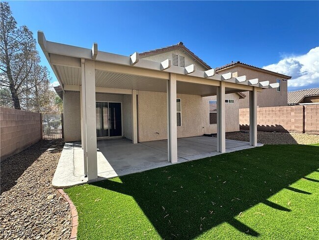 Building Photo - 6420 Kenya Springs St