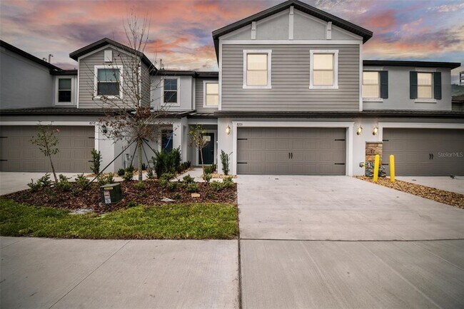 Primary Photo - 8221 Cor Pne Wy