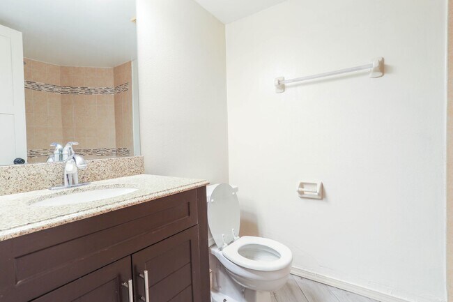 Building Photo - 3655 Atrium Dr