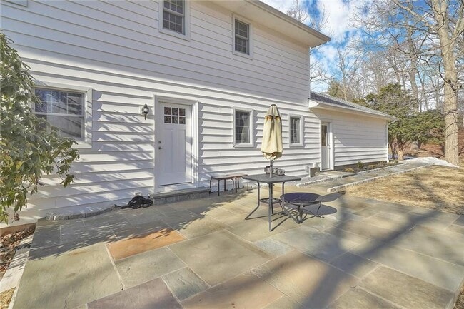 Building Photo - 38 William Puckey Dr