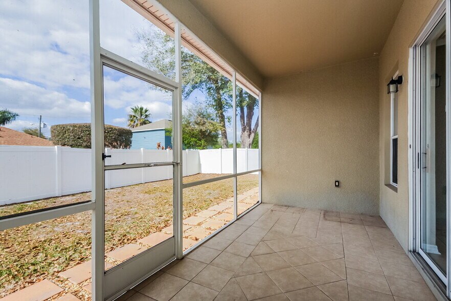 Building Photo - 265 Cranbrook Dr