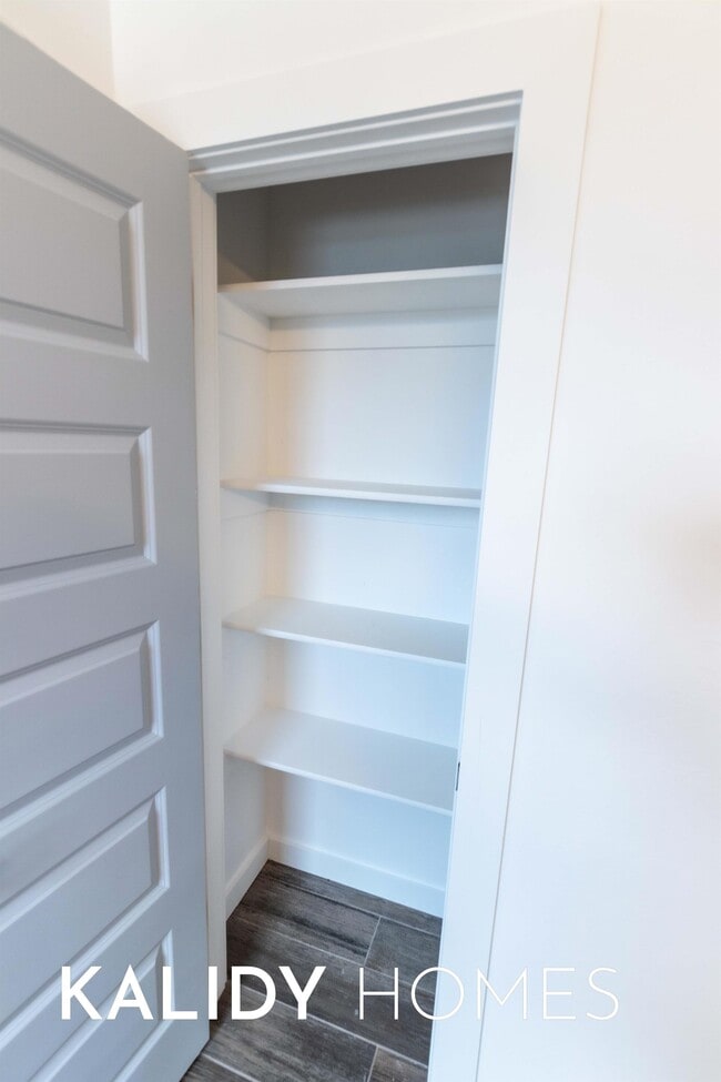 Building Photo - 1679 Kalidy Dr