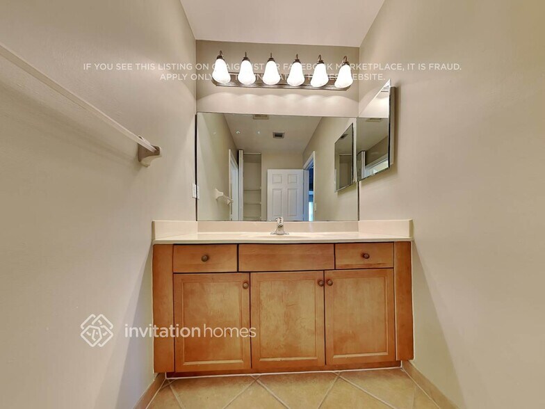 Building Photo - 2991 Shaughnessy Dr