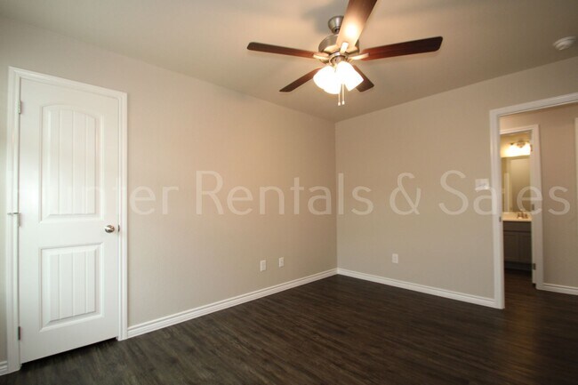 Building Photo - 505 Bonnie Dr