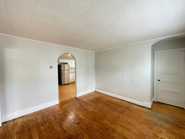 Building Photo - 510 Montgomery St