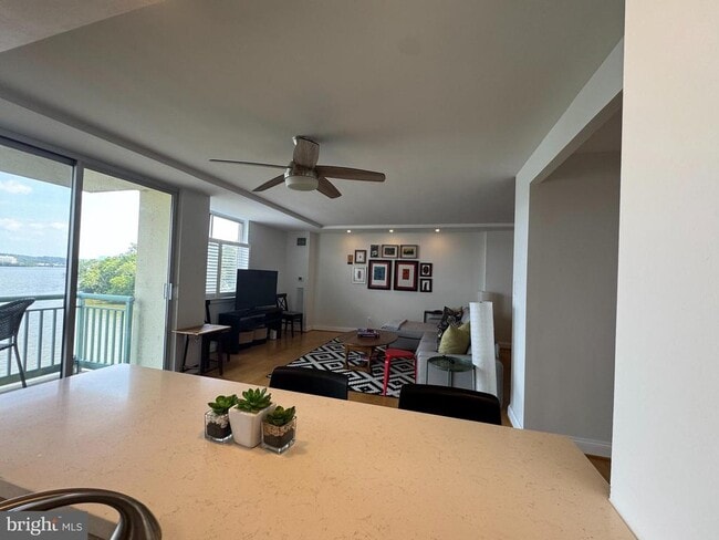 Building Photo - 501 Slaters Ln